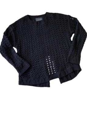 Lovemarks Juniors Super Soft and Cozy Black Sweater with Back Slit Size Medium